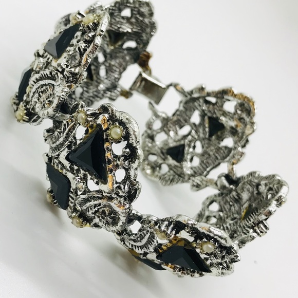 Vintage Jewelry - VTG Chunky Bracelet
